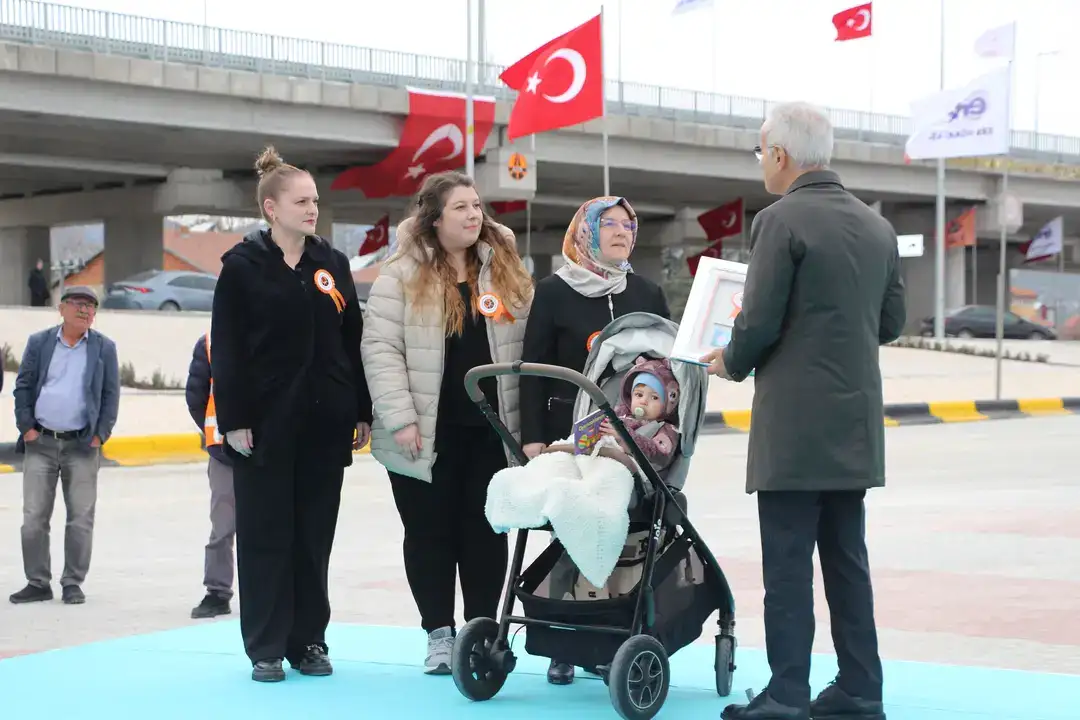 Isparta'da Büyükçaylı Kavşağı ve Şarkikaraağaç Yolu Açıldı 7
